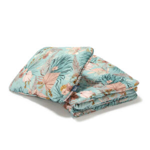 baba ágynemű szett töltettel és kispárnával 80x100 cm kék-rózsaszín trópusi virág és pálmalevél mintával La Millou Boho Palms