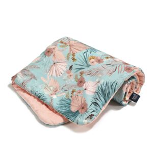 baba takaró töltettel púder rózsaszín pamut-velvet kék trópusi virág és pálmalevél mintával La Millou Boho Palms