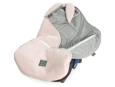 Babakocsiba köthető takaró