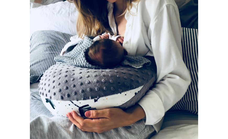 A Pipi szoptatós párna története