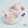 Kép 3/7 - rózsaszín lapos tányér és tálka babáknak szilikonból