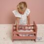 Kép 4/7 - Little Dutch játék babaágy rózsaszín virágos ágyneművel