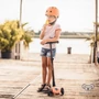 Kép 4/5 - Scoot and ride highwaykick 3 Led-es roller barack 2